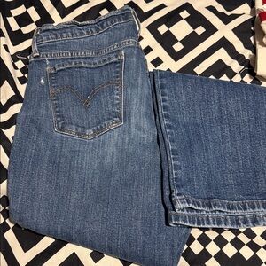 Levi's Women's Straight Leg Blue Jeans